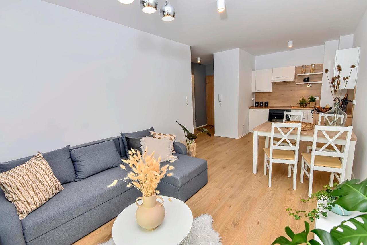 Nova Wozownia Appartement Leszno  Buitenkant foto